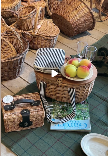 2 Person Willow Picnic Basket  - огляд і ціна Coffee Tea Set
